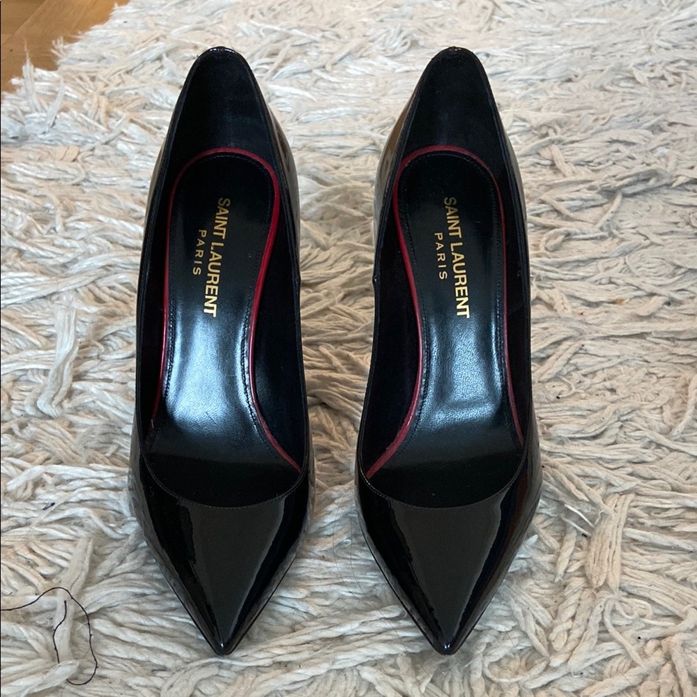 Saint Laurent Black Patent Heels 💄